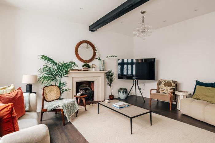 Argyl - Phillimore Walk 5 Bed Townhouse