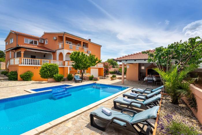 MY DALMATIA - Apartment Visocane with private pool