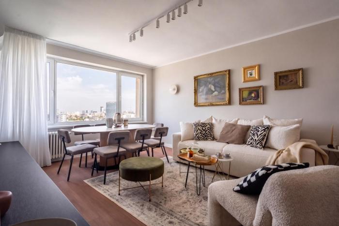 Views! ofthe Palaces, 2BR Stunner