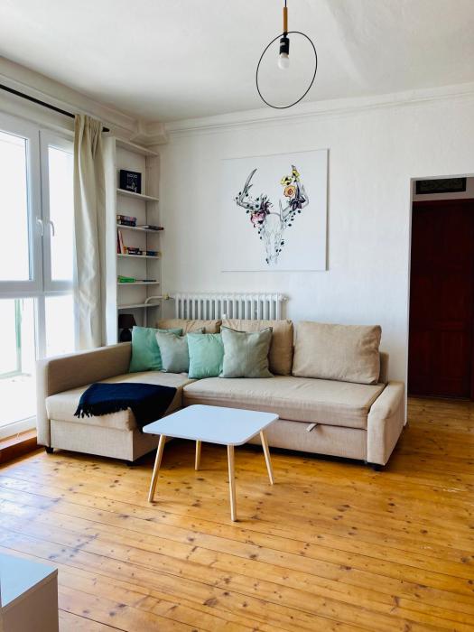 Cute Apartment With Amazing Terrace Near City Centre And Stadiums