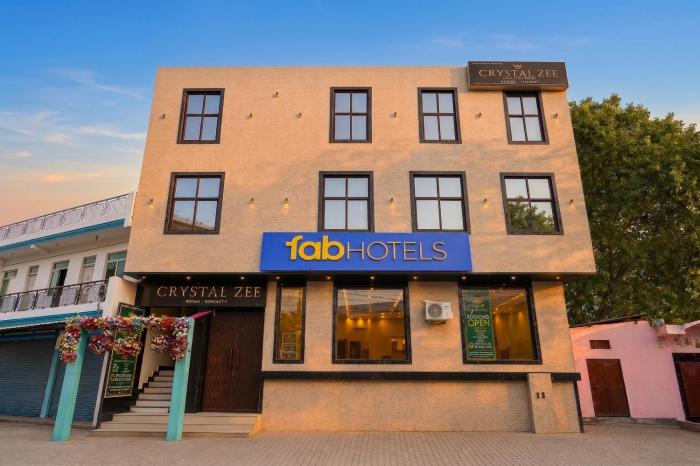 FabHotel Crystal Zee