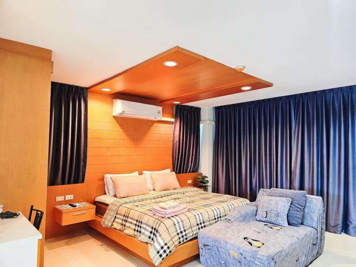 The Beach Bangsaen Condo 327-27