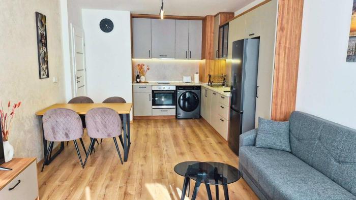 Modern Varna Apartment with Free Parking and Balcony