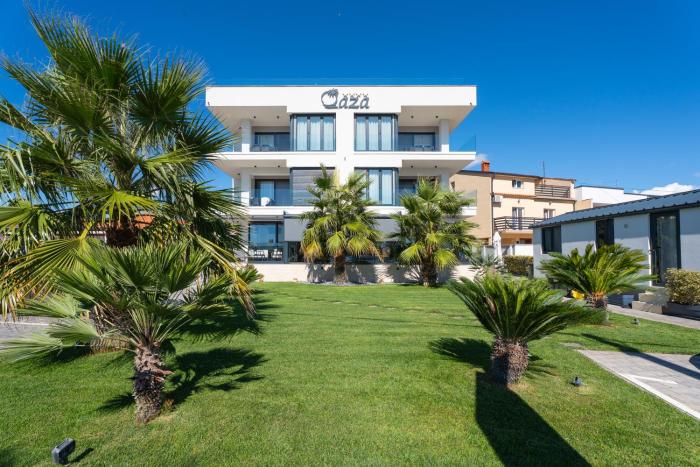 CROWONDER Apartments & Rooms OAZA with heated Swimming Pool and Sauna
