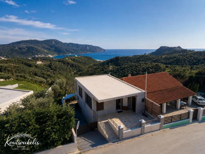 Koutsoukelis-house