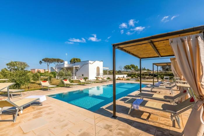 Villa Elysium With Pool And Garden - Happy Rentals