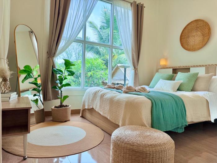 Chaloklum Beach House