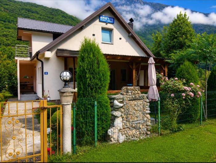 Bretis GuestHouse