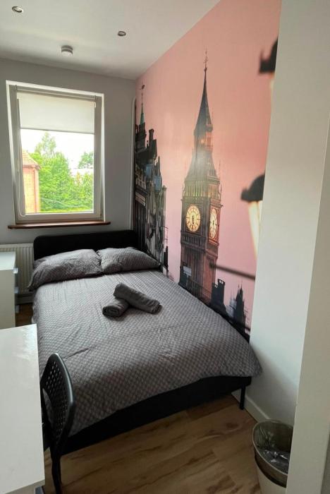 Big Ben Room - Peaceful Retreat, 10 Minutes to Gdańsk Old Town & Seaside