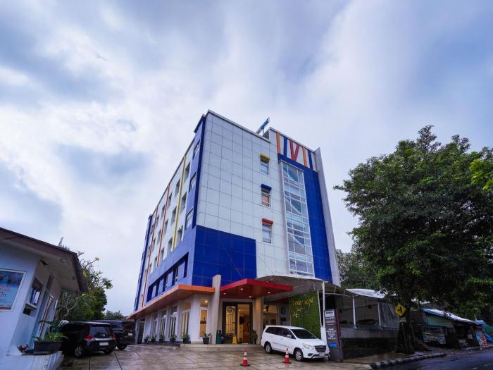 Sparks Odeon Sukabumi, ARTOTEL Curated