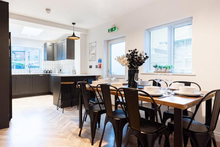 5 Bed House Perfect for Contractor & Family Groups