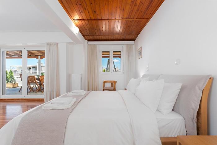 Sea & Acropolis View 3BR Penthouse Maisonette