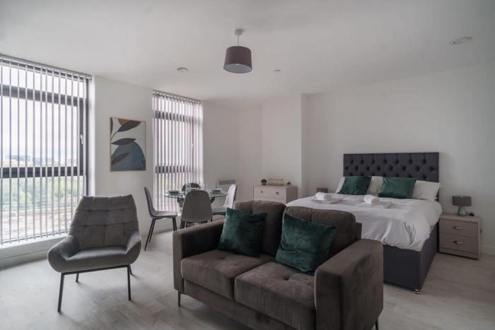 Chic Salford Studio near Metro & MediaCityUK