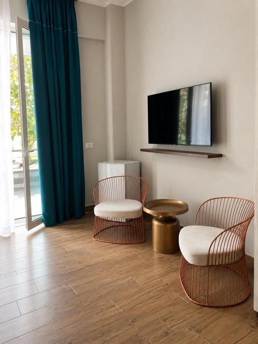 Deni Apartments