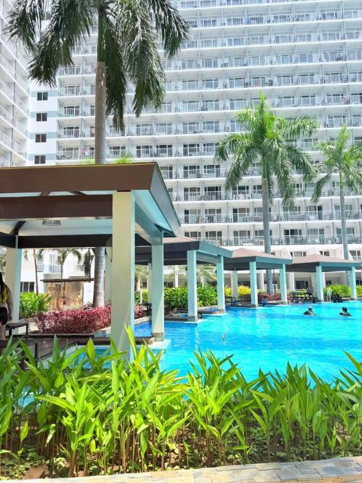 Shell Residences MOA Elegant Place