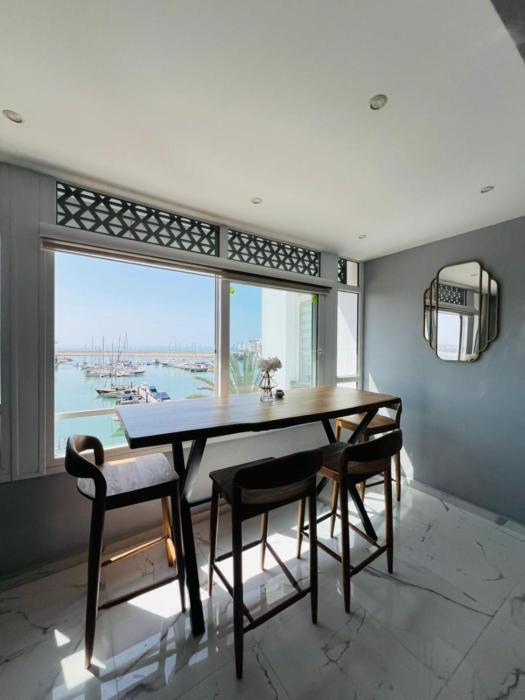 Stylish 2BR Marina Apartment with Sea View T21308