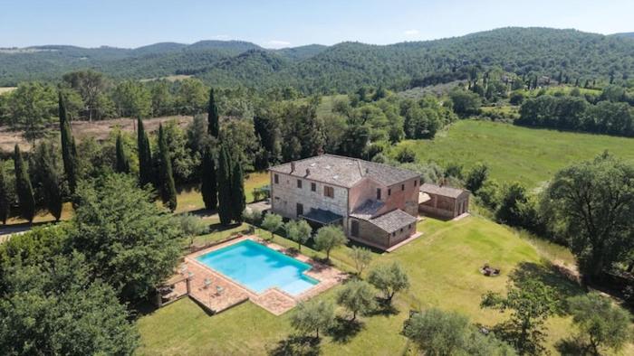 Elegant Villa Fiorello 10m Montepulciano with pool
