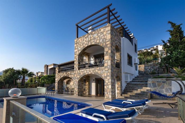 Stunning Sea Front Villa near Yalikavak Marina