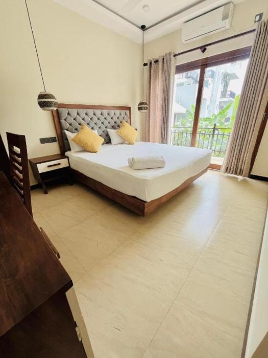 Rāvan City Hotel