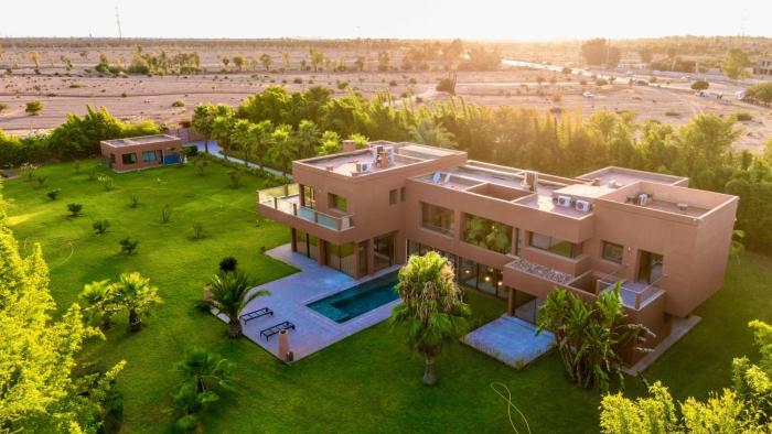 Luxury 6-Bedroom Villa with Private Pool in Marrakech
