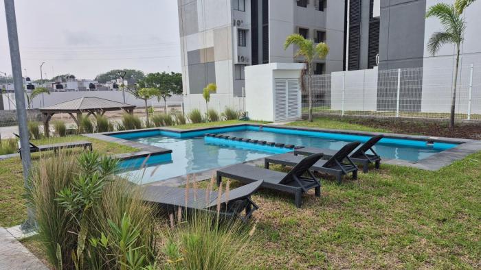 Your Perfect Rest Apartment with Pool and AC