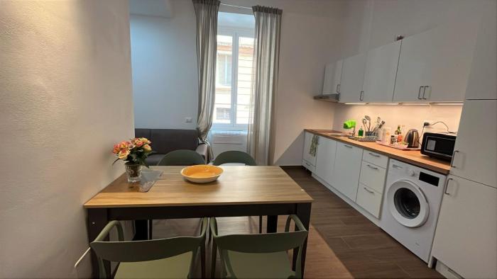 Guesthouse Via Del Teatro Station