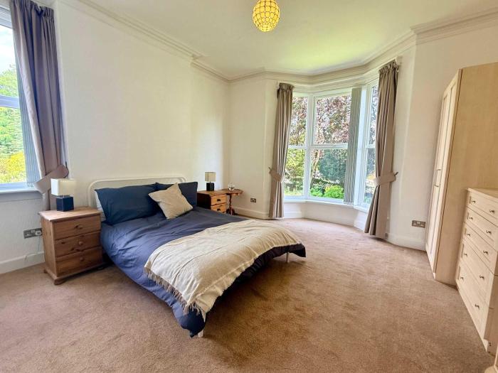 Kings Heath 2 bed with Free Parking & Fast WiFi