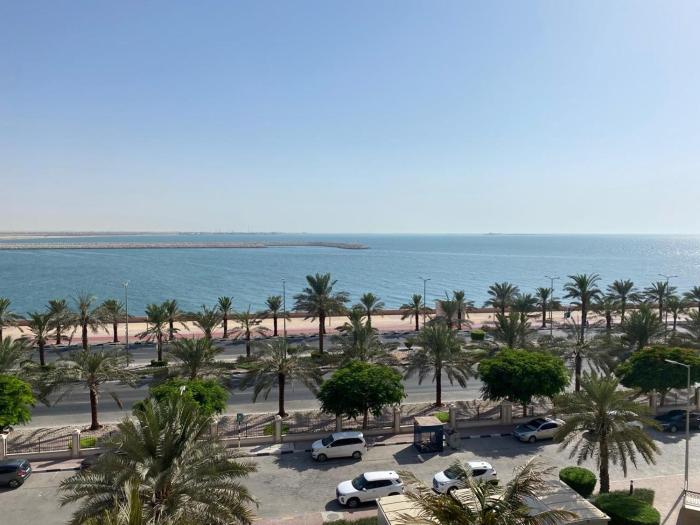 Relaxing Sea View Getaway in Bab Al Bahr