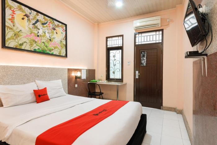 RedDoorz Syariah near Mall Of Serang
