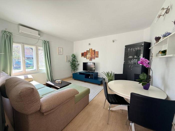 Moon Stylish -FREE parking -Romantic City Stay