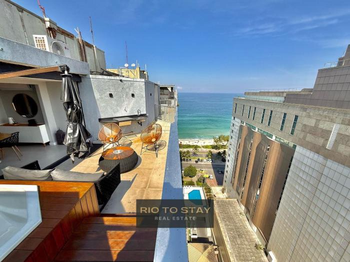 Cobertura com vista mar, jacuzzi e churrasqueira