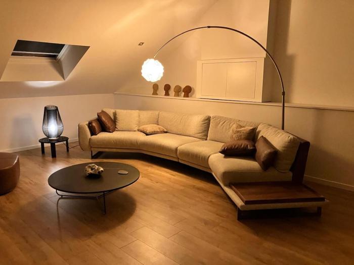 Comfort bedroom - aesthetes house with common spaces
