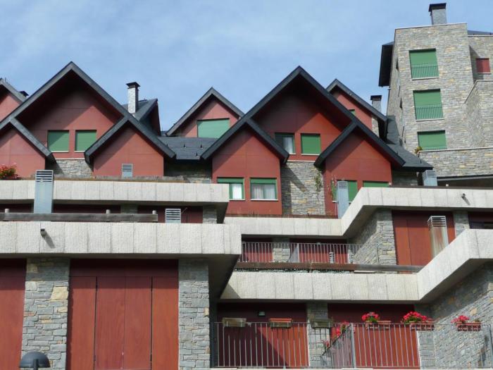 ÁTICO DE 25 mts EN URBANIZACIÓN ARGUALAS