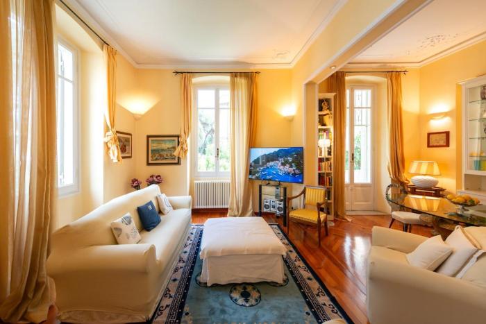 Villino la Fleur - Elegant & Central & Parking