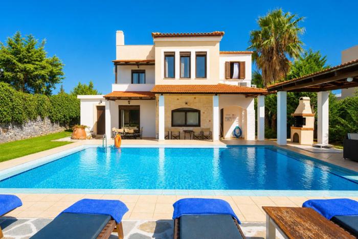 Ekklisies Dio Large Private Pool AC WiFi