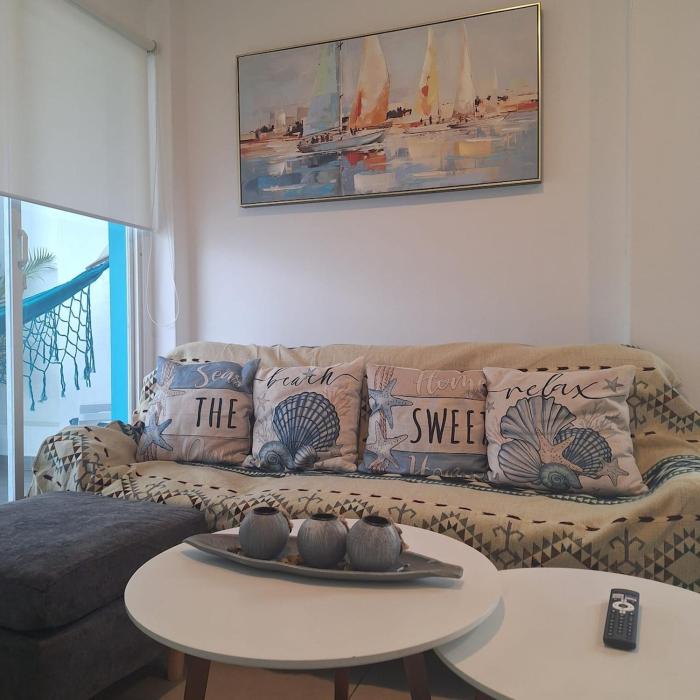 Comfortable beach house with home automation