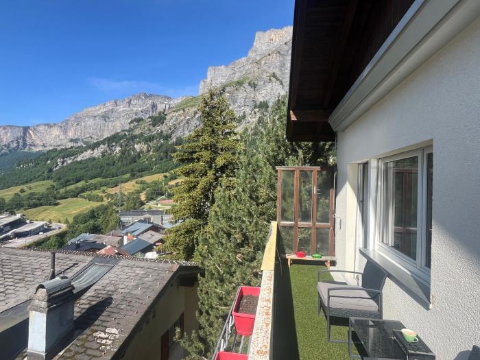 Quiet Nest in Mountains