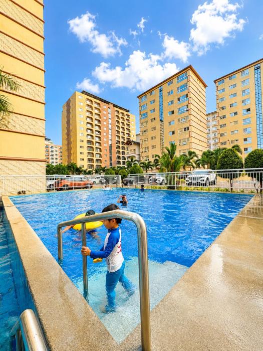 The Villages Clark By J A Interiors and Stays 5 mins away to Casino and Aqua