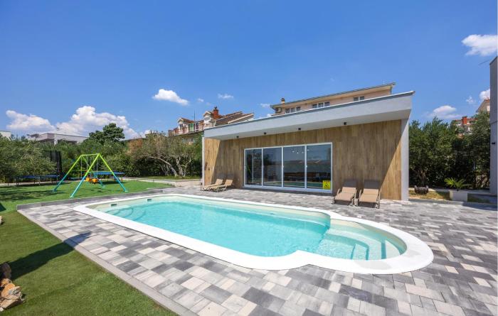 Lovely Home In Kastel Stafilic