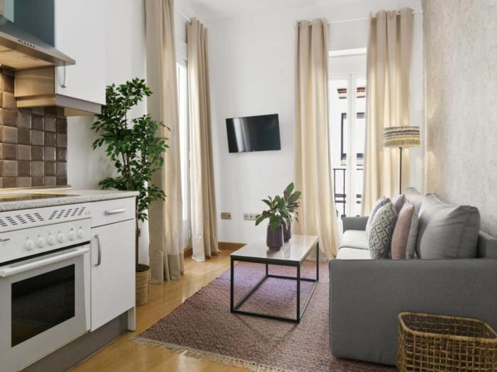 8-Guest Malasana Central Suite