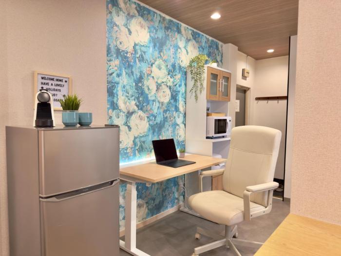 Ergonomic DeskNo Stairs! Queen Bed4min Metro711
