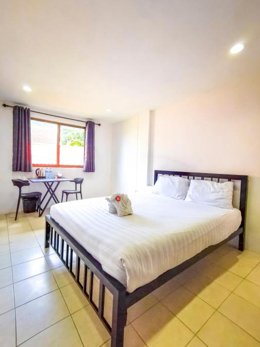 Patong Canal Villa 211