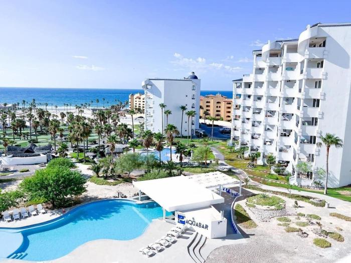 A302 Casa Blanca Golf Villa - 3 Bedrooms 3 Baths