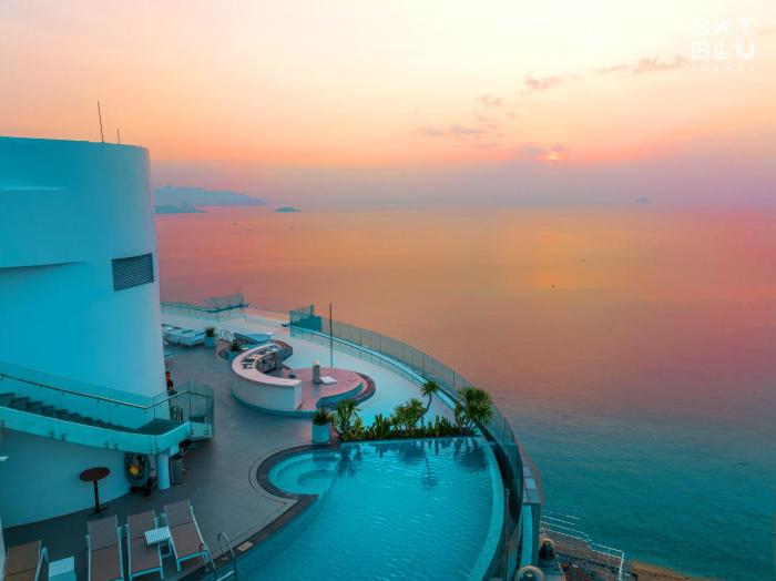 Crystal Bay Premier Suites