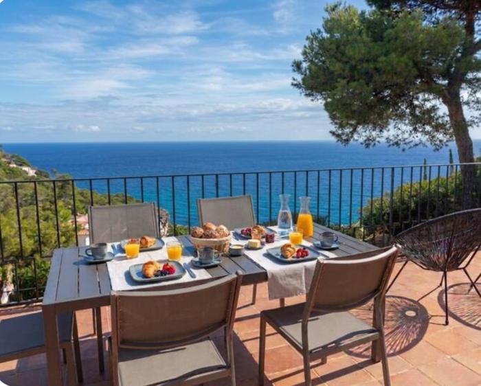 La Terrasse 1-Vue Mer Panoramique & Piscine, BBQ