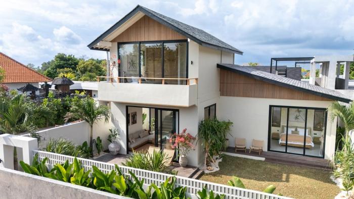 2BR Luxury Villa Near Bingin Beach With Private Pool & Garden