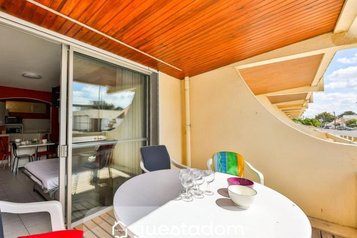 Valentin - 50m plage - Parking