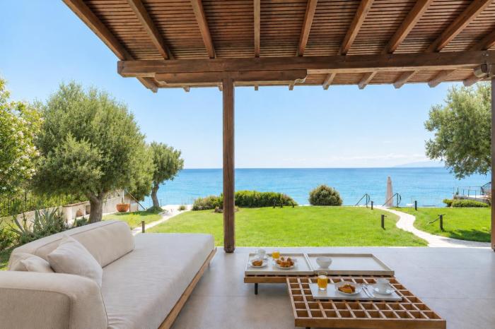 Iconic PRIVE beachfront villa Mola Kaliva
