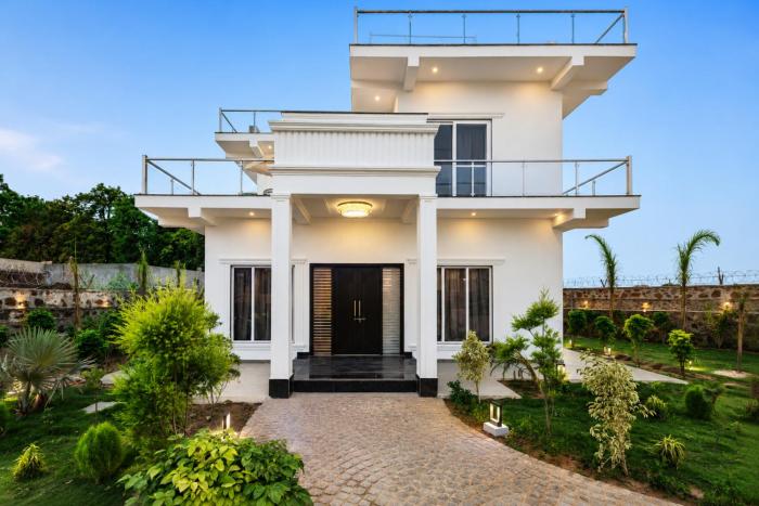 JP Farmstay 5-BHK Retreat with Kids Room, Bar Area & Sit-out