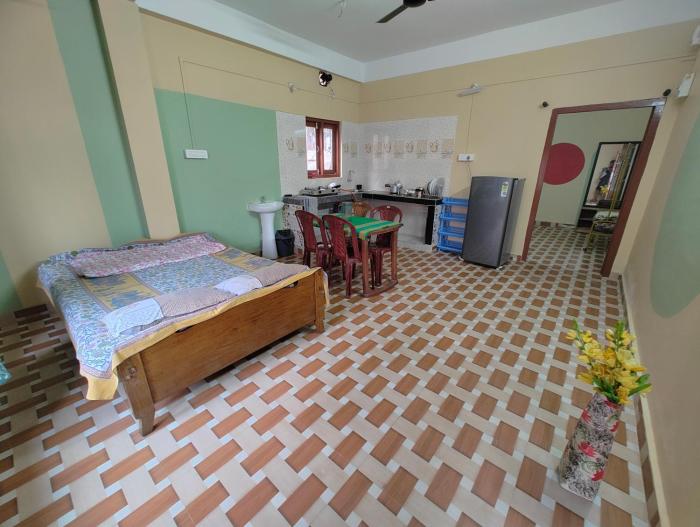 Tales of Guwahati 101- Independent 1BHK- AC ,200 extra for AC